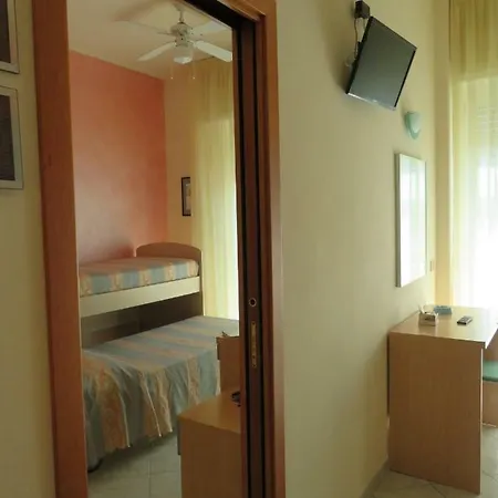 Solidea Hotel 3*