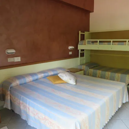 Solidea Отель 3*